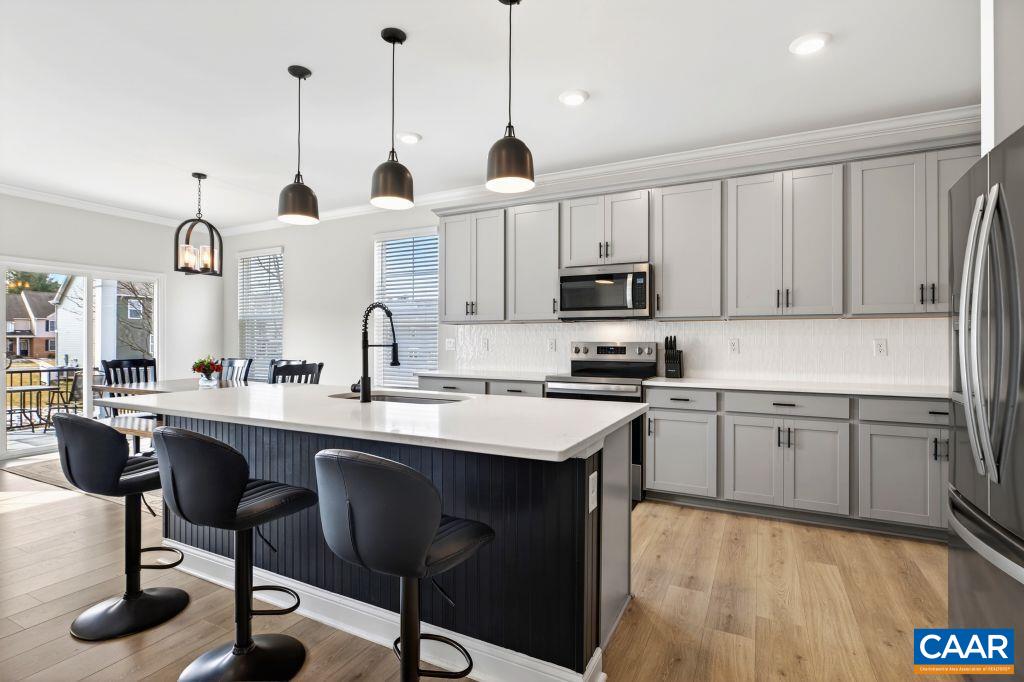 20 AVONWOODS CT, STAUNTON, Virginia 24401, 4 Bedrooms Bedrooms, ,3 BathroomsBathrooms,Residential,20 AVONWOODS CT,676107 MLS # 676107