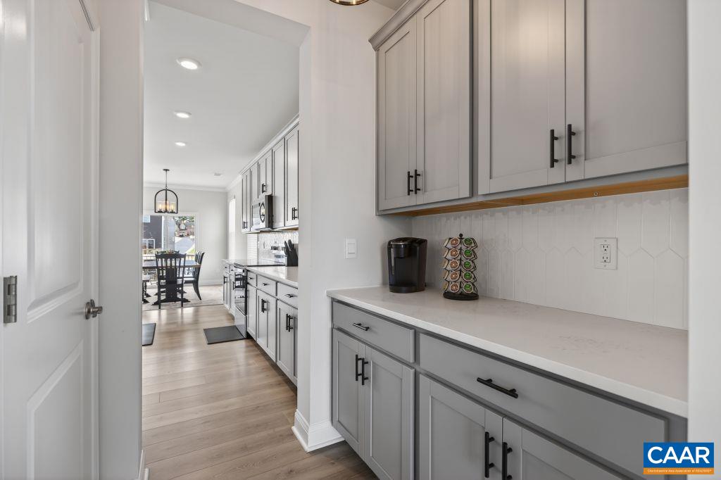 20 AVONWOODS CT, STAUNTON, Virginia 24401, 4 Bedrooms Bedrooms, ,3 BathroomsBathrooms,Residential,20 AVONWOODS CT,676107 MLS # 676107