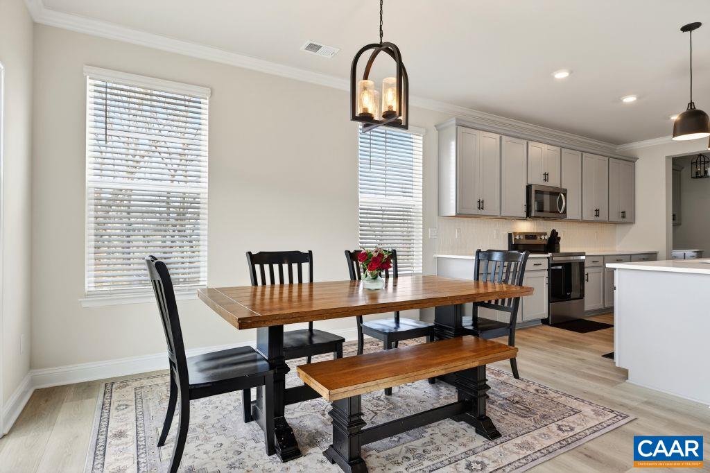 20 AVONWOODS CT, STAUNTON, Virginia 24401, 4 Bedrooms Bedrooms, ,3 BathroomsBathrooms,Residential,20 AVONWOODS CT,676107 MLS # 676107