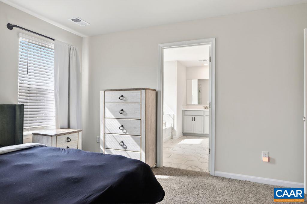 20 AVONWOODS CT, STAUNTON, Virginia 24401, 4 Bedrooms Bedrooms, ,3 BathroomsBathrooms,Residential,20 AVONWOODS CT,676107 MLS # 676107