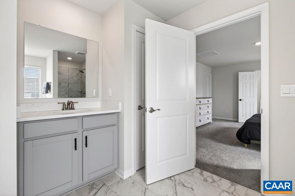 20 AVONWOODS CT, STAUNTON, Virginia 24401, 4 Bedrooms Bedrooms, ,3 BathroomsBathrooms,Residential,20 AVONWOODS CT,676107 MLS # 676107