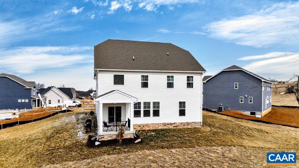 20 AVONWOODS CT, STAUNTON, Virginia 24401, 4 Bedrooms Bedrooms, ,3 BathroomsBathrooms,Residential,20 AVONWOODS CT,676107 MLS # 676107