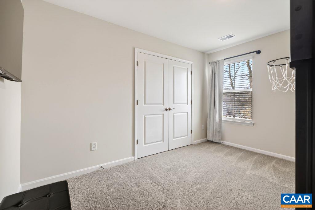 20 AVONWOODS CT, STAUNTON, Virginia 24401, 4 Bedrooms Bedrooms, ,3 BathroomsBathrooms,Residential,20 AVONWOODS CT,676107 MLS # 676107