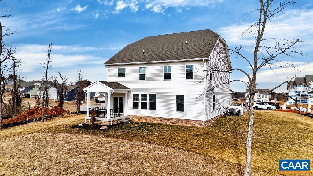 20 AVONWOODS CT, STAUNTON, Virginia 24401, 4 Bedrooms Bedrooms, ,3 BathroomsBathrooms,Residential,20 AVONWOODS CT,676107 MLS # 676107