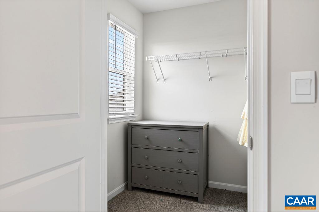 20 AVONWOODS CT, STAUNTON, Virginia 24401, 4 Bedrooms Bedrooms, ,3 BathroomsBathrooms,Residential,20 AVONWOODS CT,676107 MLS # 676107