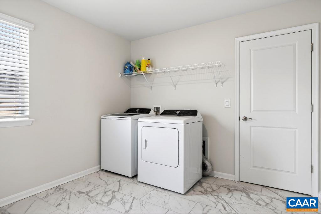 20 AVONWOODS CT, STAUNTON, Virginia 24401, 4 Bedrooms Bedrooms, ,3 BathroomsBathrooms,Residential,20 AVONWOODS CT,676107 MLS # 676107