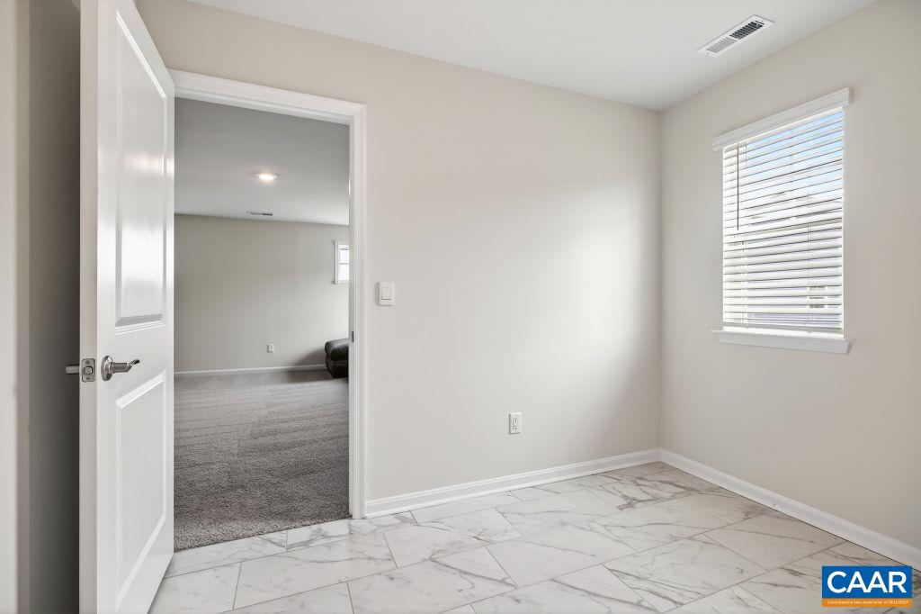 20 AVONWOODS CT, STAUNTON, Virginia 24401, 4 Bedrooms Bedrooms, ,3 BathroomsBathrooms,Residential,20 AVONWOODS CT,676107 MLS # 676107