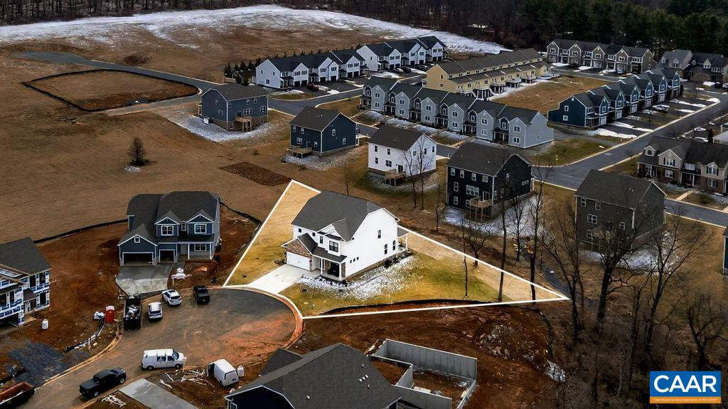 20 AVONWOODS CT, STAUNTON, Virginia 24401, 4 Bedrooms Bedrooms, ,3 BathroomsBathrooms,Residential,20 AVONWOODS CT,676107 MLS # 676107