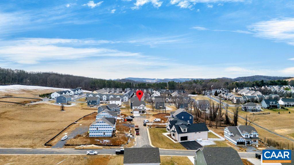 20 AVONWOODS CT, STAUNTON, Virginia 24401, 4 Bedrooms Bedrooms, ,3 BathroomsBathrooms,Residential,20 AVONWOODS CT,676107 MLS # 676107