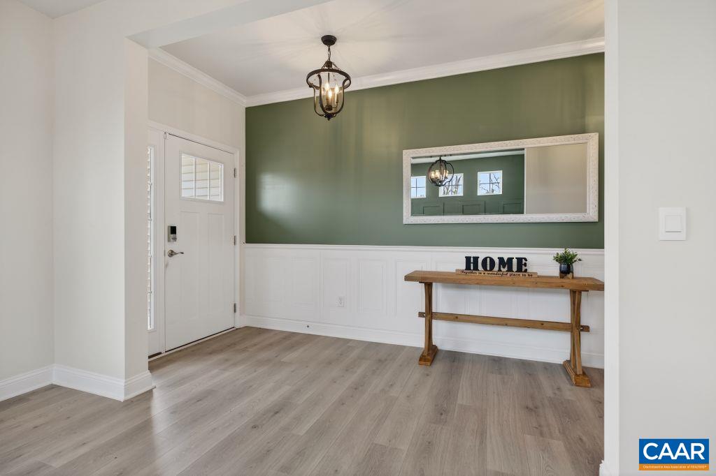 20 AVONWOODS CT, STAUNTON, Virginia 24401, 4 Bedrooms Bedrooms, ,3 BathroomsBathrooms,Residential,20 AVONWOODS CT,676107 MLS # 676107