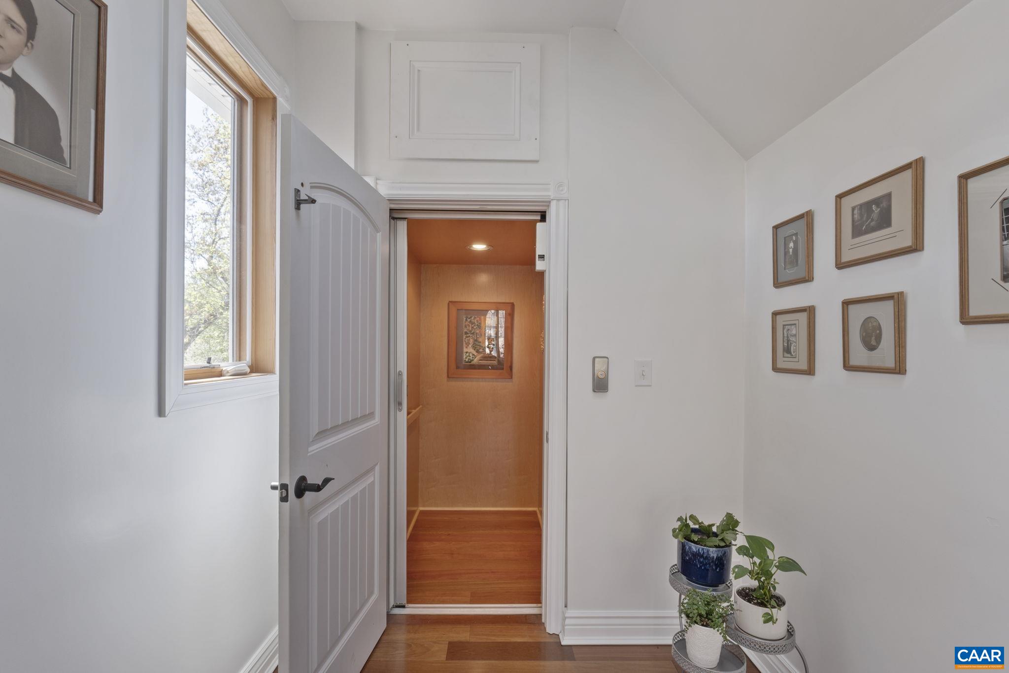 7 BOLLING CIR, PALMYRA, Virginia 22963, 5 Bedrooms Bedrooms, ,4 BathroomsBathrooms,Residential,7 BOLLING CIR,676110 MLS # 676110