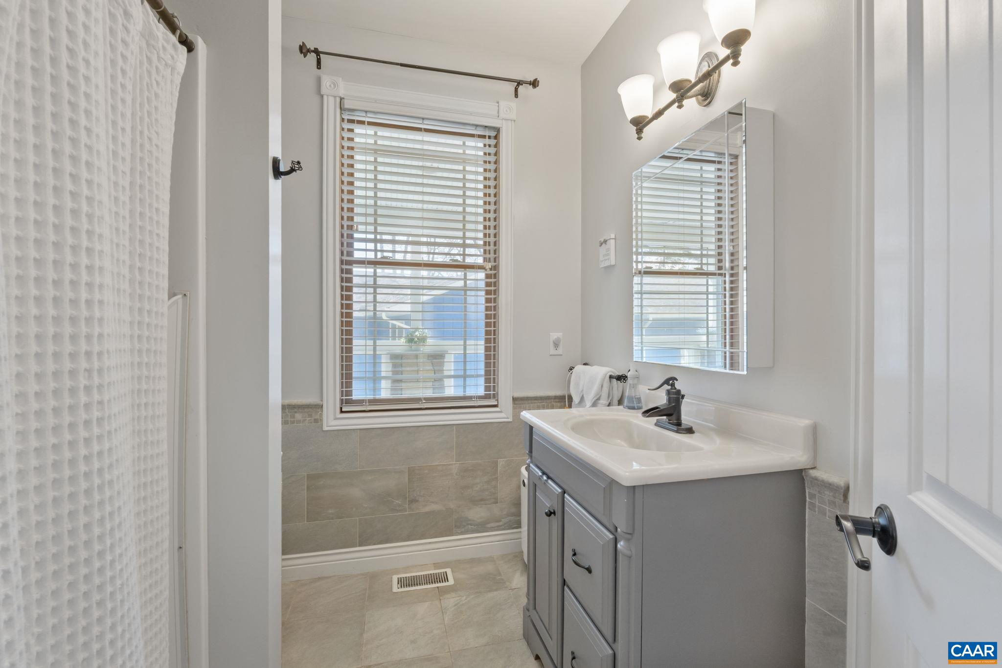 7 BOLLING CIR, PALMYRA, Virginia 22963, 5 Bedrooms Bedrooms, ,4 BathroomsBathrooms,Residential,7 BOLLING CIR,676110 MLS # 676110