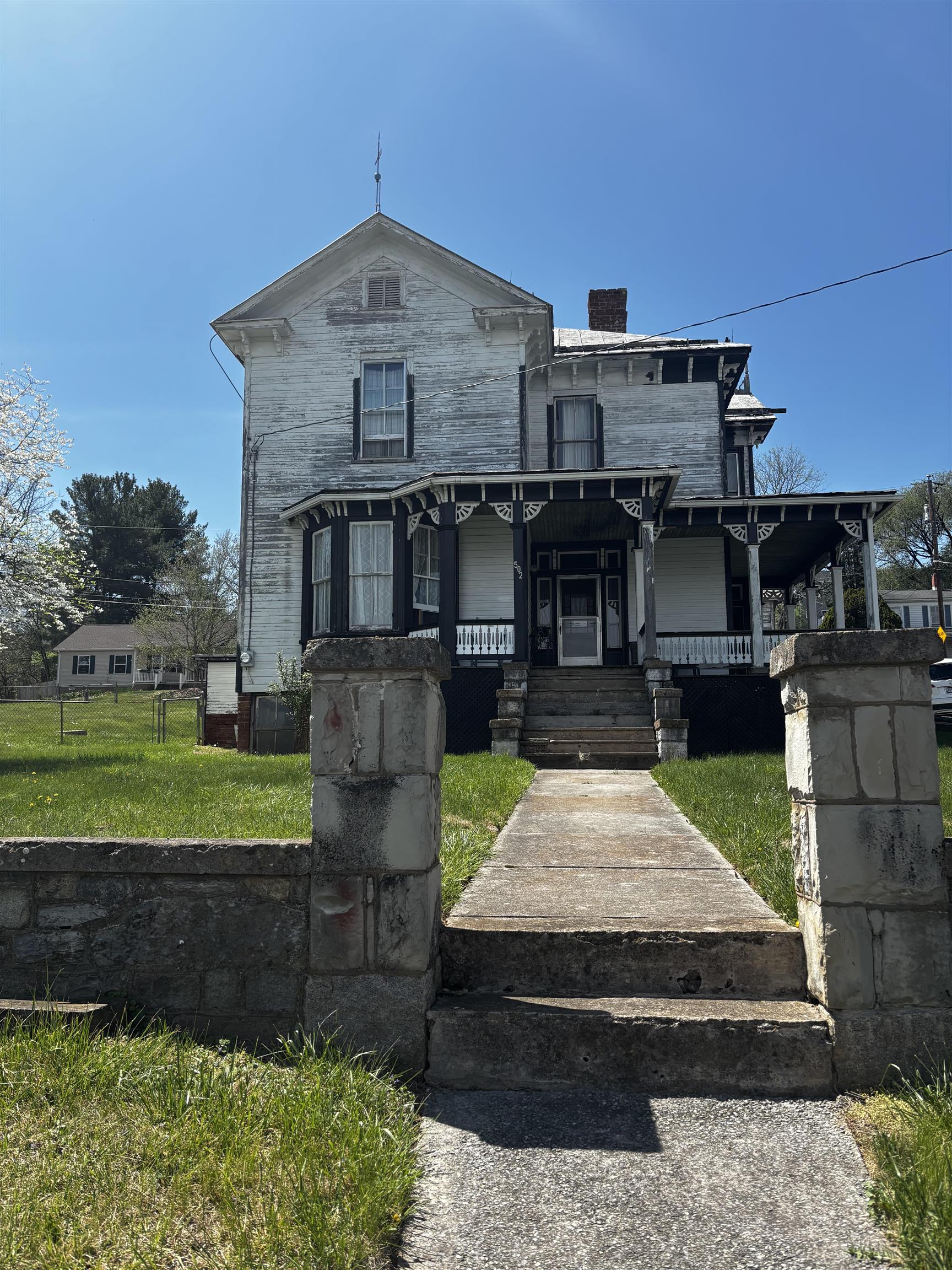 502 TANNEHILL ST, STAUNTON, Virginia 24401, 3 Bedrooms Bedrooms, ,1 BathroomBathrooms,Residential,502 TANNEHILL ST,676111 MLS # 676111