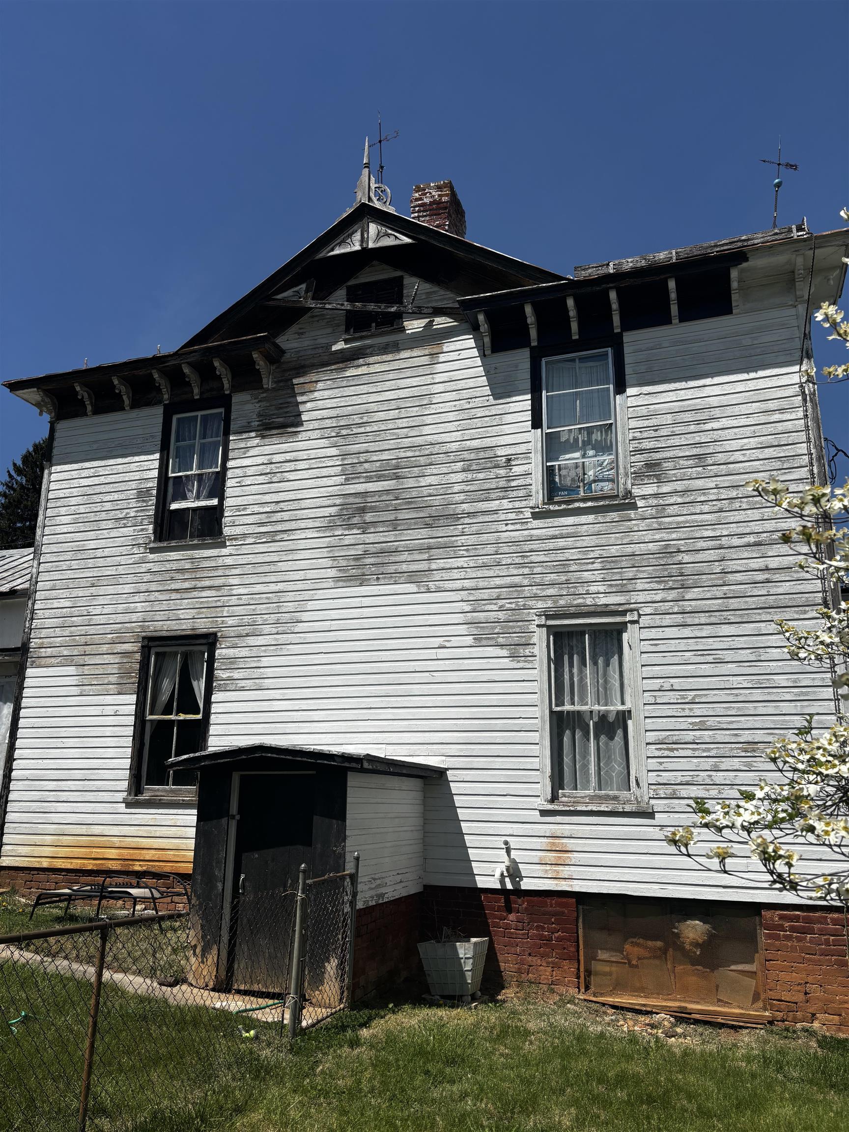 502 TANNEHILL ST, STAUNTON, Virginia 24401, 3 Bedrooms Bedrooms, ,1 BathroomBathrooms,Residential,502 TANNEHILL ST,676111 MLS # 676111