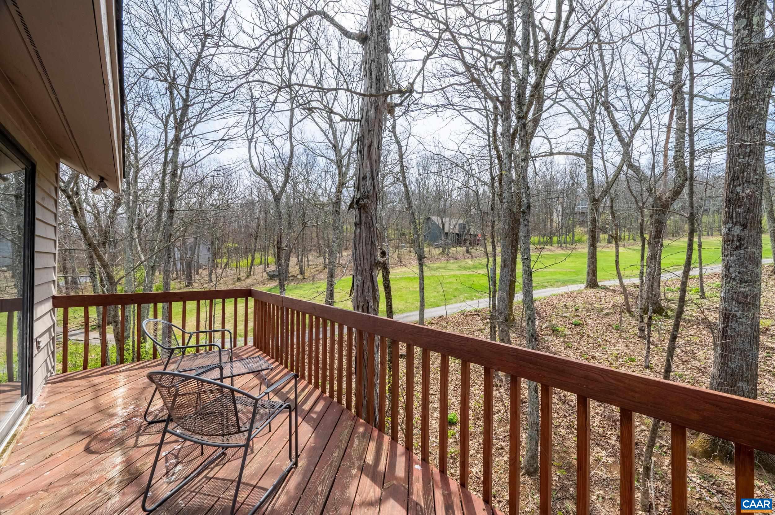 44 EAST CATOCTIN DR, WINTERGREEN RESORT, Virginia 22967, 4 Bedrooms Bedrooms, ,4 BathroomsBathrooms,Residential,11E-C-5,44 EAST CATOCTIN DR,676114 MLS # 676114