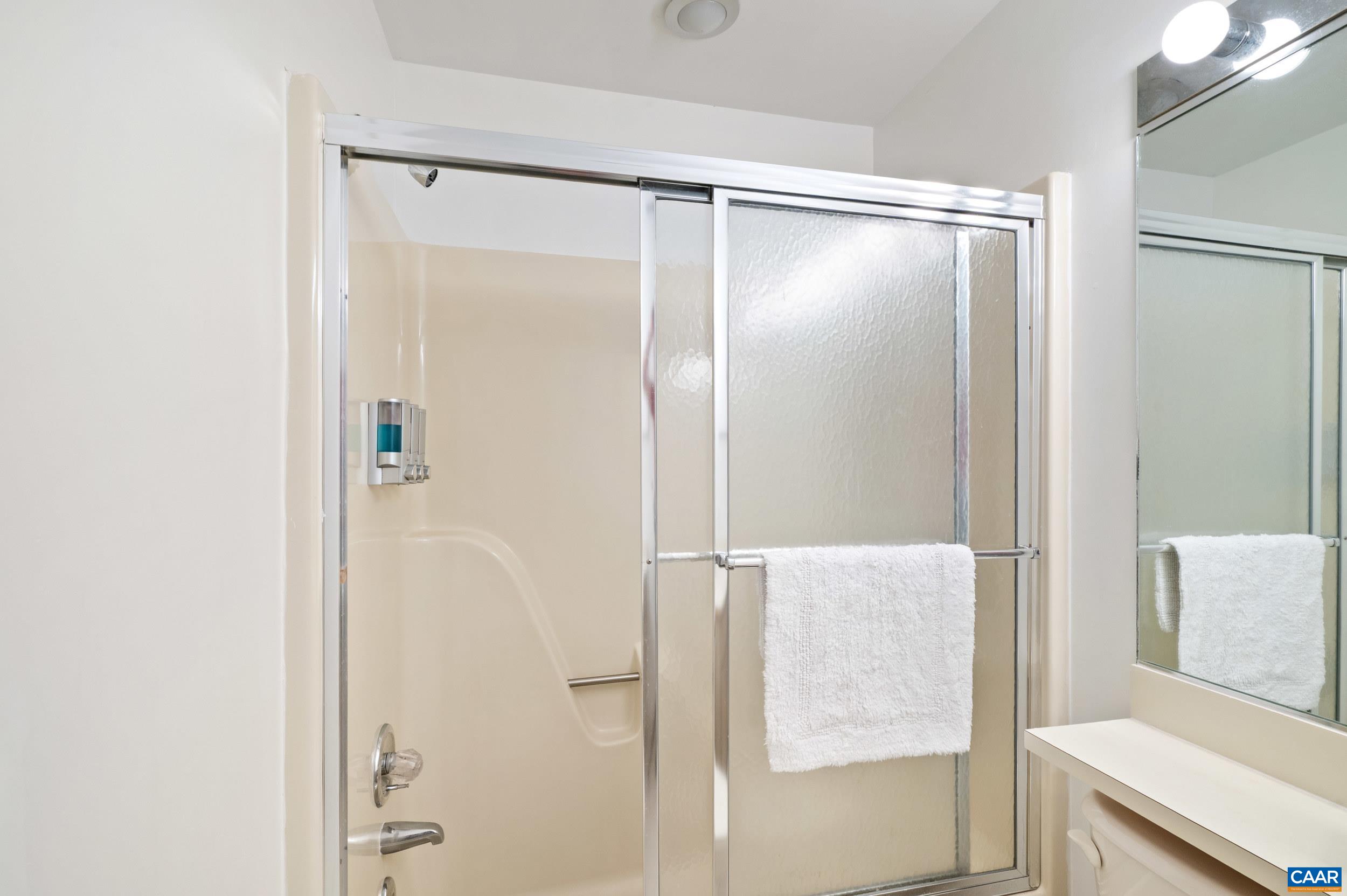 44 EAST CATOCTIN DR, WINTERGREEN RESORT, Virginia 22967, 4 Bedrooms Bedrooms, ,4 BathroomsBathrooms,Residential,11E-C-5,44 EAST CATOCTIN DR,676114 MLS # 676114