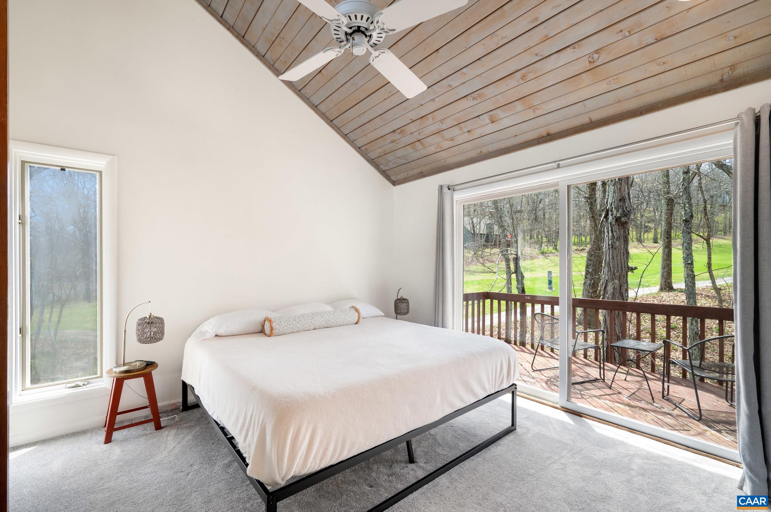 44 EAST CATOCTIN DR, WINTERGREEN RESORT, Virginia 22967, 4 Bedrooms Bedrooms, ,4 BathroomsBathrooms,Residential,11E-C-5,44 EAST CATOCTIN DR,676114 MLS # 676114