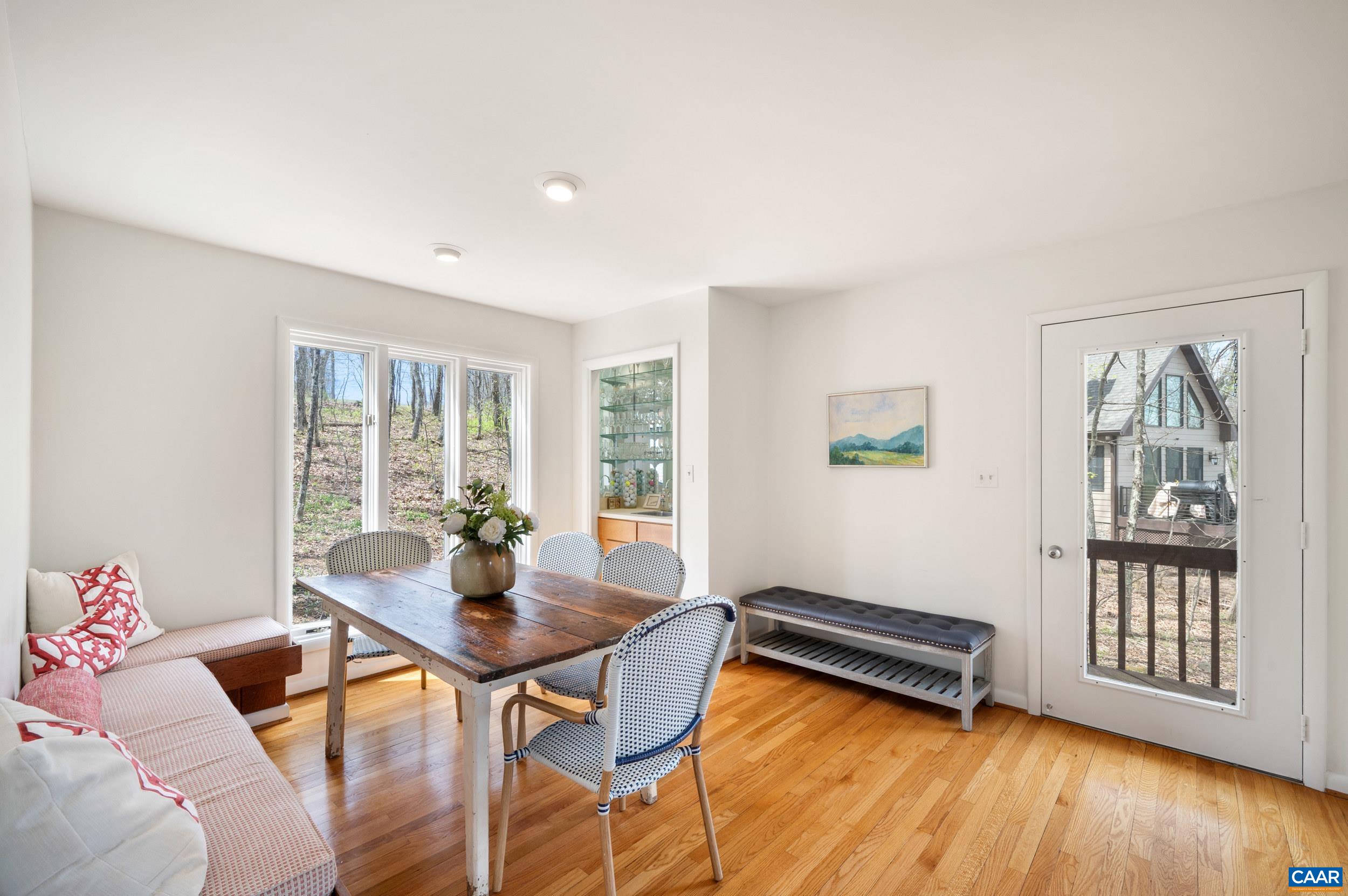 44 EAST CATOCTIN DR, WINTERGREEN RESORT, Virginia 22967, 4 Bedrooms Bedrooms, ,4 BathroomsBathrooms,Residential,11E-C-5,44 EAST CATOCTIN DR,676114 MLS # 676114