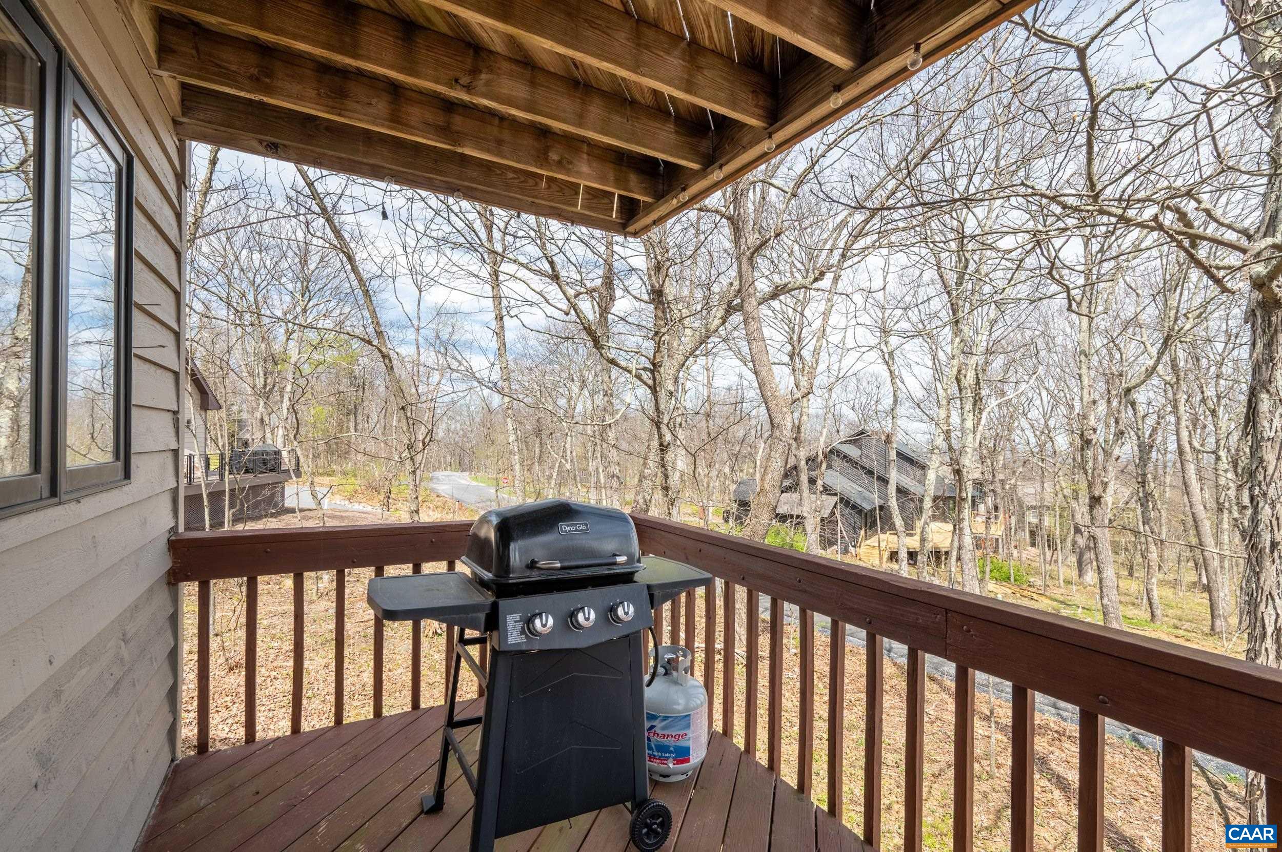 44 EAST CATOCTIN DR, WINTERGREEN RESORT, Virginia 22967, 4 Bedrooms Bedrooms, ,4 BathroomsBathrooms,Residential,11E-C-5,44 EAST CATOCTIN DR,676114 MLS # 676114