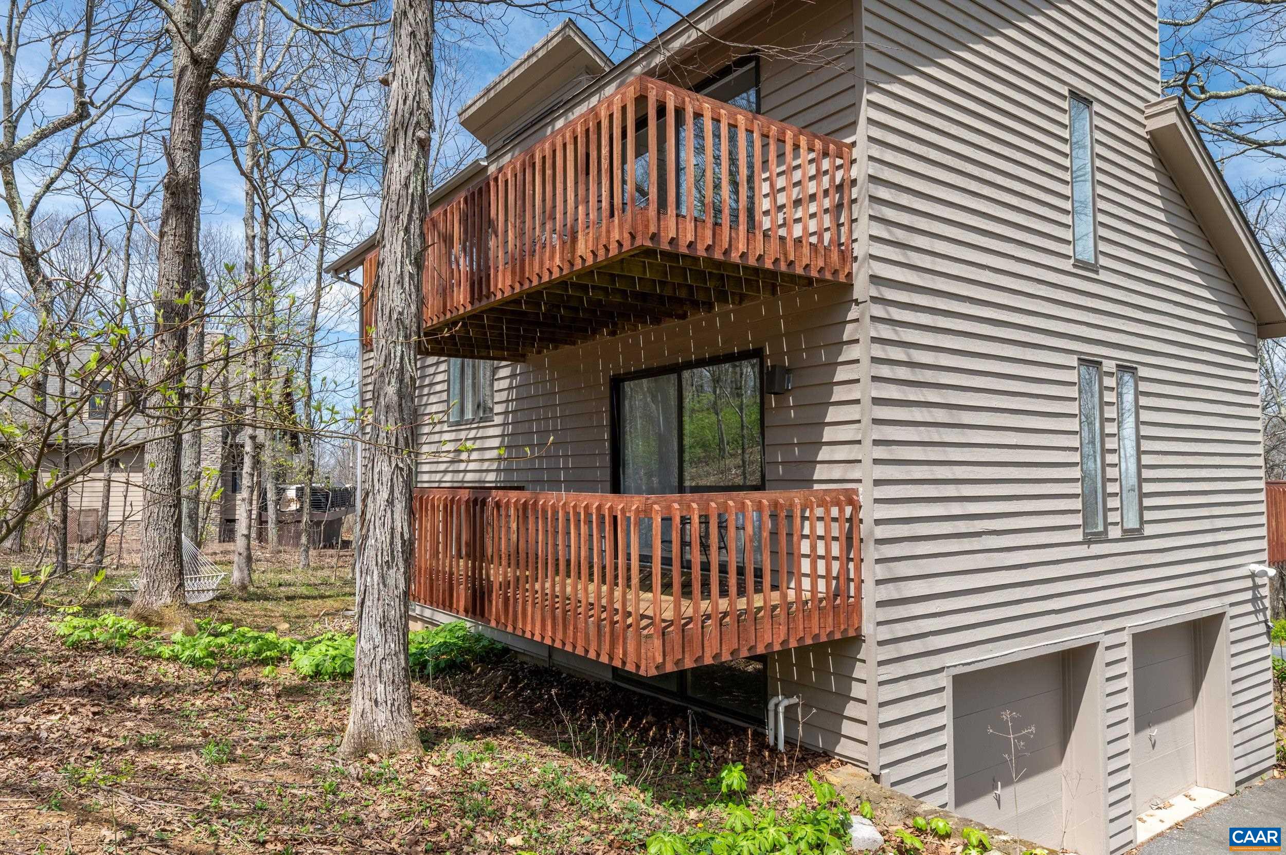 44 EAST CATOCTIN DR, WINTERGREEN RESORT, Virginia 22967, 4 Bedrooms Bedrooms, ,4 BathroomsBathrooms,Residential,11E-C-5,44 EAST CATOCTIN DR,676114 MLS # 676114