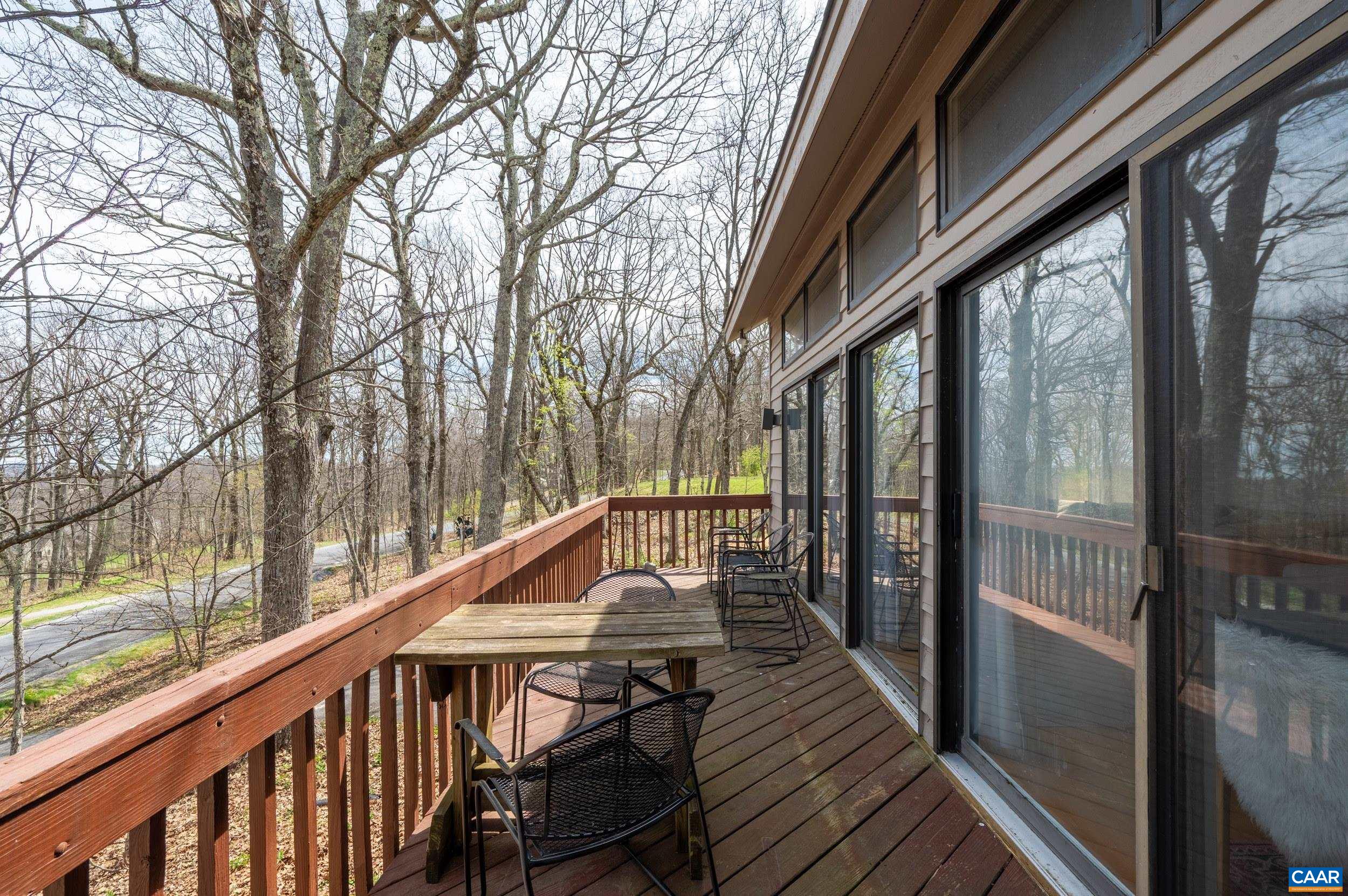 44 EAST CATOCTIN DR, WINTERGREEN RESORT, Virginia 22967, 4 Bedrooms Bedrooms, ,4 BathroomsBathrooms,Residential,11E-C-5,44 EAST CATOCTIN DR,676114 MLS # 676114