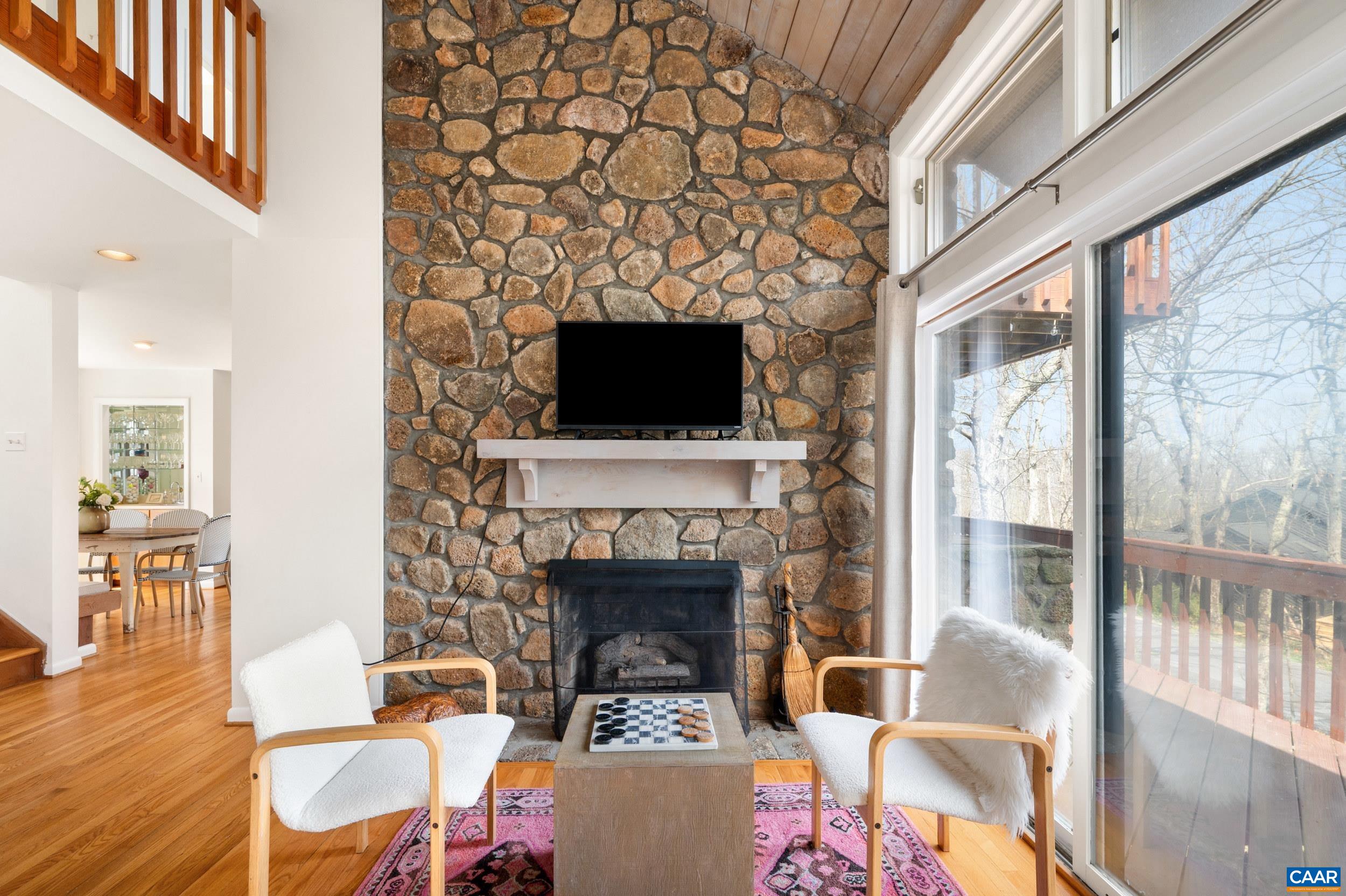 44 EAST CATOCTIN DR, WINTERGREEN RESORT, Virginia 22967, 4 Bedrooms Bedrooms, ,4 BathroomsBathrooms,Residential,11E-C-5,44 EAST CATOCTIN DR,676114 MLS # 676114