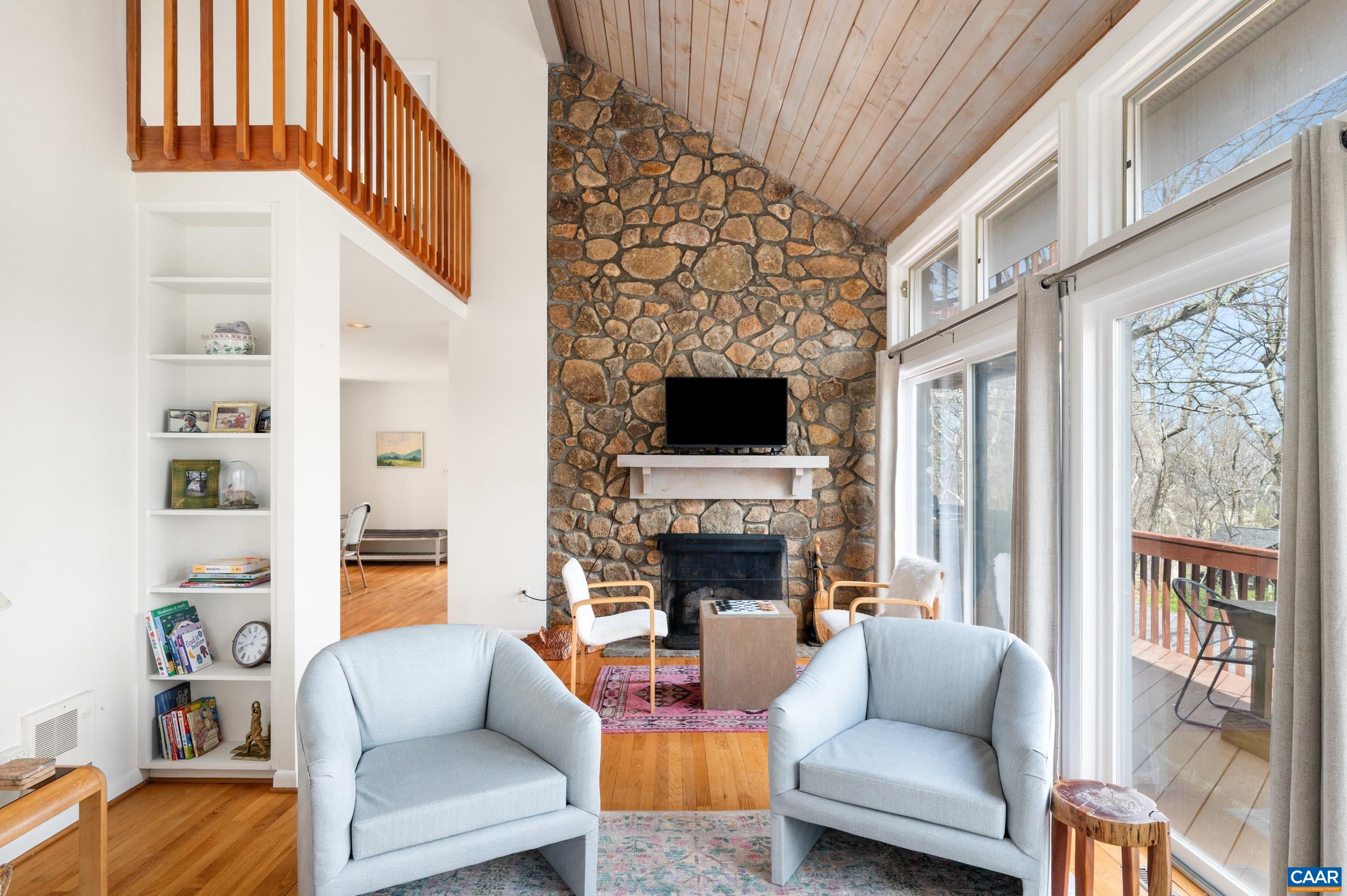 44 EAST CATOCTIN DR, WINTERGREEN RESORT, Virginia 22967, 4 Bedrooms Bedrooms, ,4 BathroomsBathrooms,Residential,11E-C-5,44 EAST CATOCTIN DR,676114 MLS # 676114