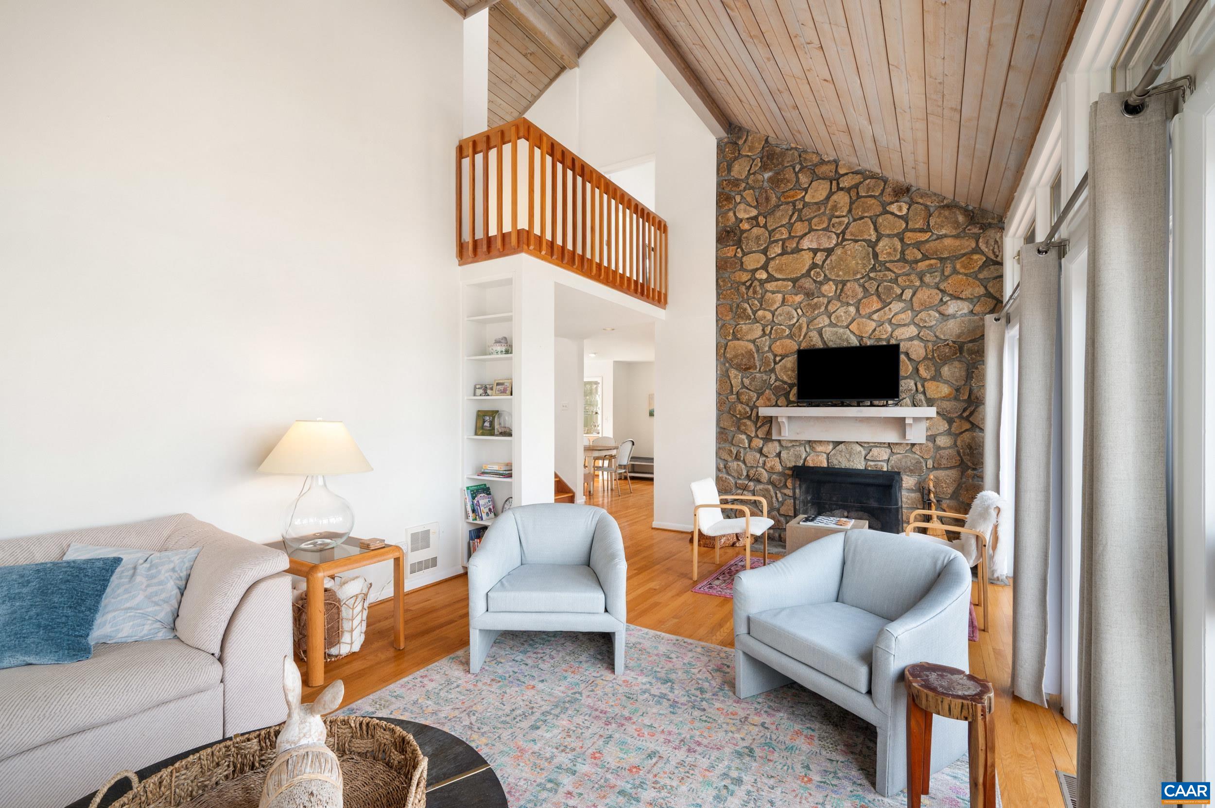 44 EAST CATOCTIN DR, WINTERGREEN RESORT, Virginia 22967, 4 Bedrooms Bedrooms, ,4 BathroomsBathrooms,Residential,11E-C-5,44 EAST CATOCTIN DR,676114 MLS # 676114