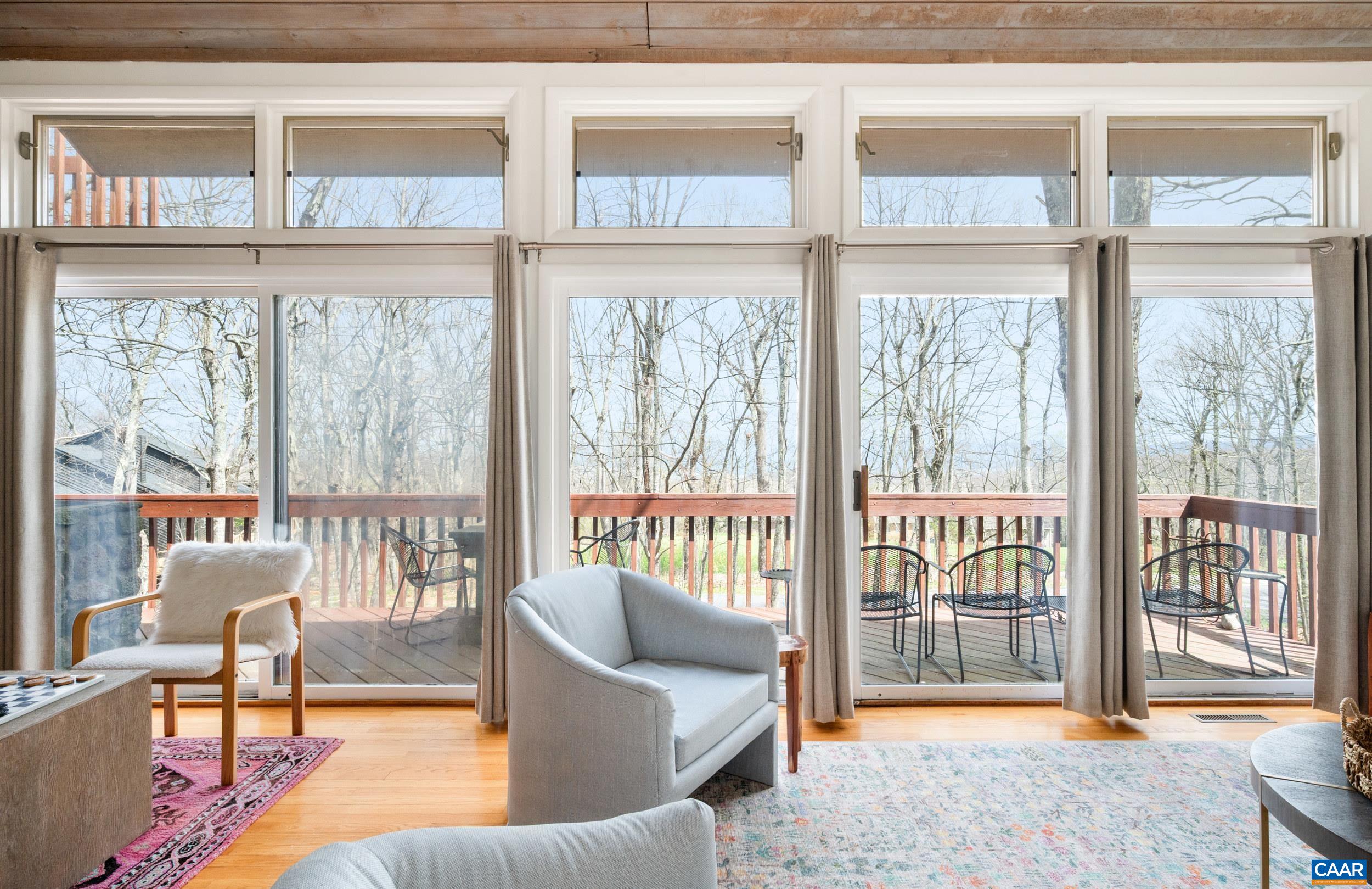 44 EAST CATOCTIN DR, WINTERGREEN RESORT, Virginia 22967, 4 Bedrooms Bedrooms, ,4 BathroomsBathrooms,Residential,11E-C-5,44 EAST CATOCTIN DR,676114 MLS # 676114