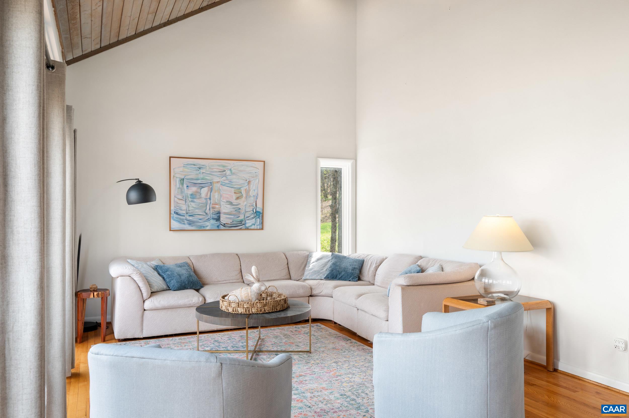 44 EAST CATOCTIN DR, WINTERGREEN RESORT, Virginia 22967, 4 Bedrooms Bedrooms, ,4 BathroomsBathrooms,Residential,11E-C-5,44 EAST CATOCTIN DR,676114 MLS # 676114