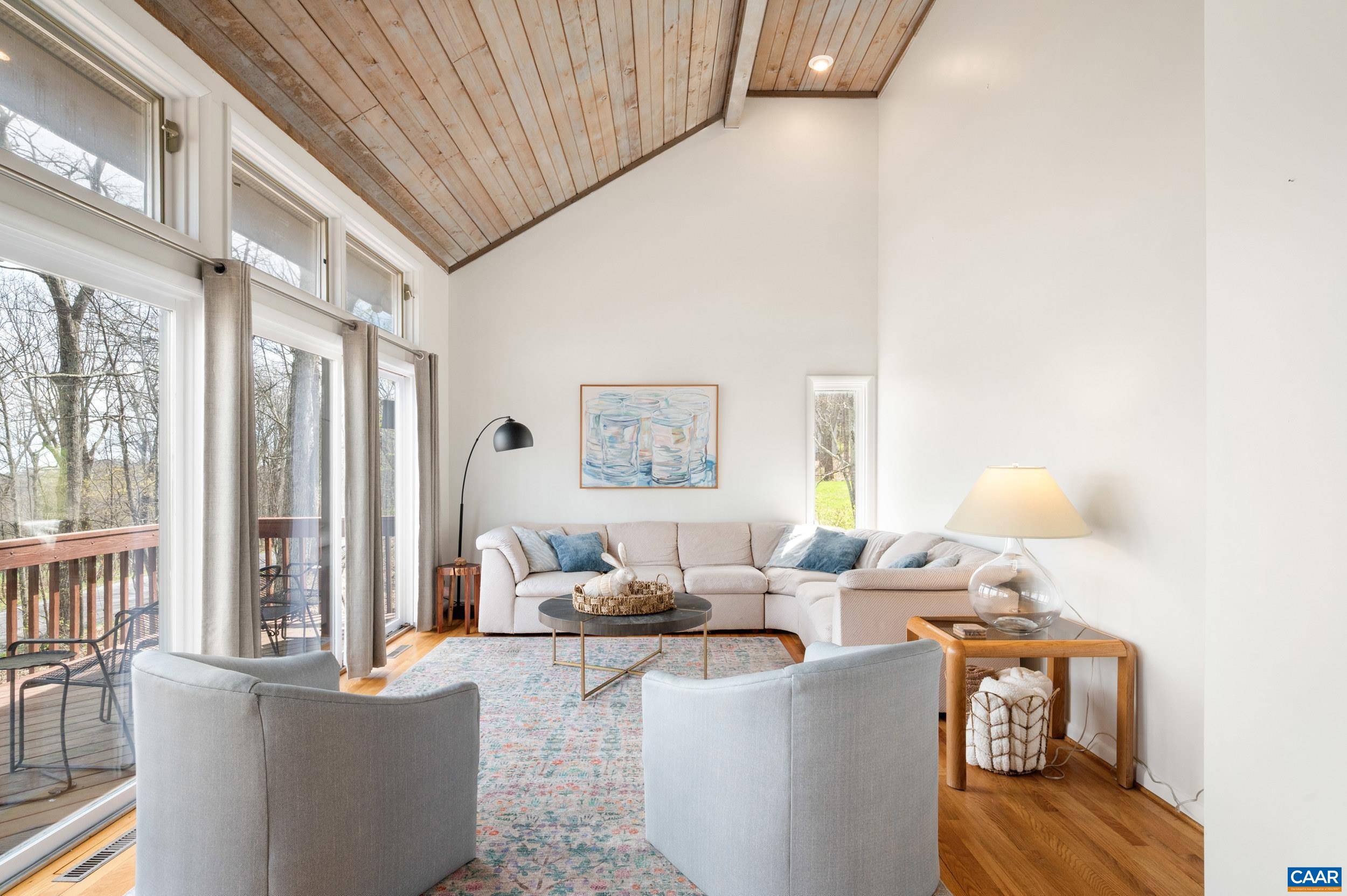 44 EAST CATOCTIN DR, WINTERGREEN RESORT, Virginia 22967, 4 Bedrooms Bedrooms, ,4 BathroomsBathrooms,Residential,11E-C-5,44 EAST CATOCTIN DR,676114 MLS # 676114