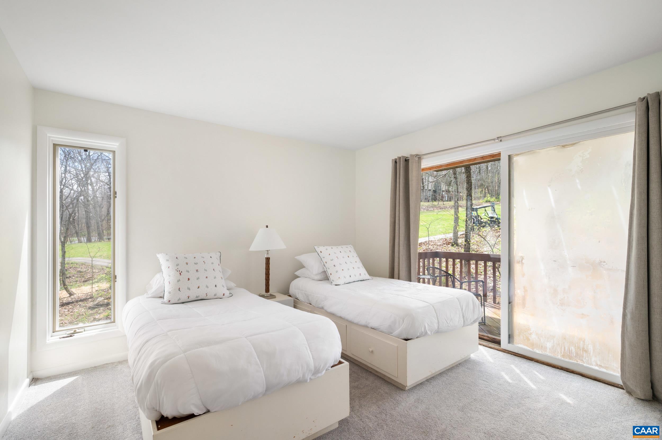 44 EAST CATOCTIN DR, WINTERGREEN RESORT, Virginia 22967, 4 Bedrooms Bedrooms, ,4 BathroomsBathrooms,Residential,11E-C-5,44 EAST CATOCTIN DR,676114 MLS # 676114