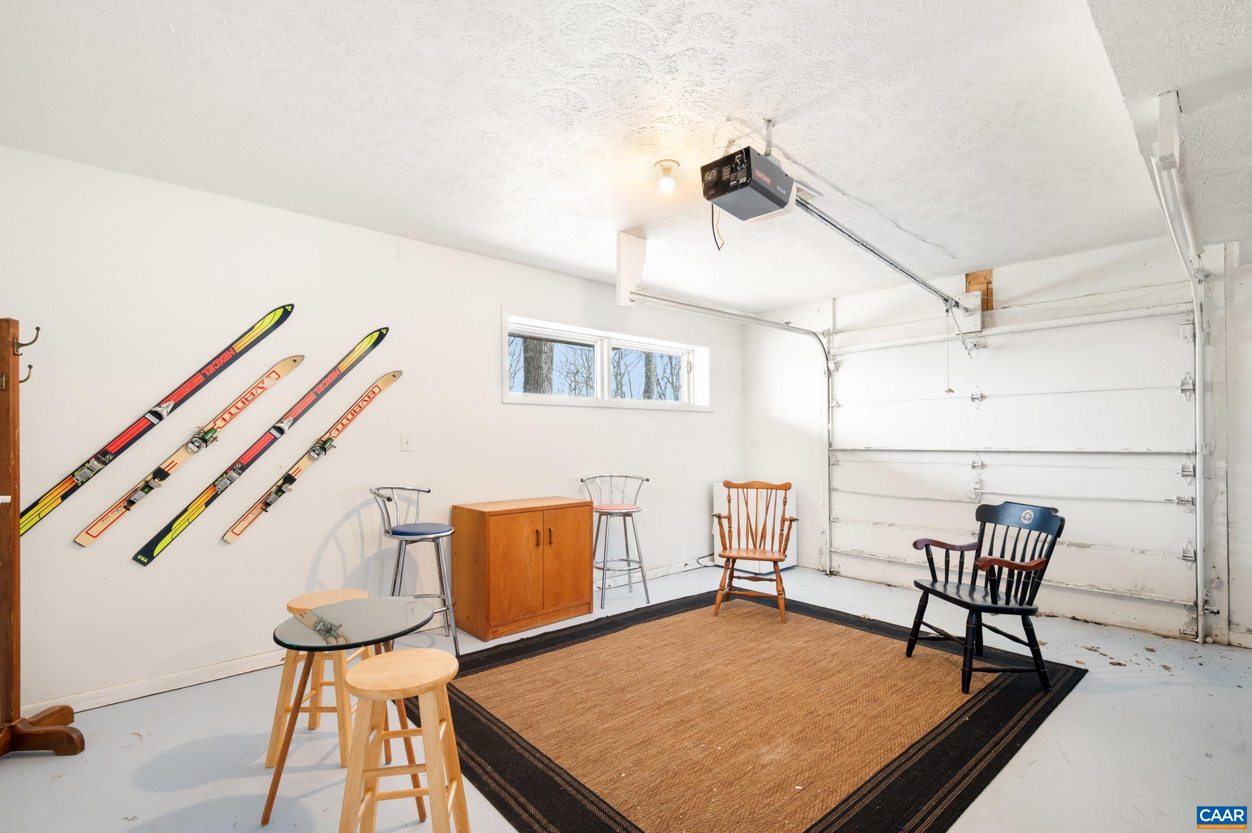 44 EAST CATOCTIN DR, WINTERGREEN RESORT, Virginia 22967, 4 Bedrooms Bedrooms, ,4 BathroomsBathrooms,Residential,11E-C-5,44 EAST CATOCTIN DR,676114 MLS # 676114