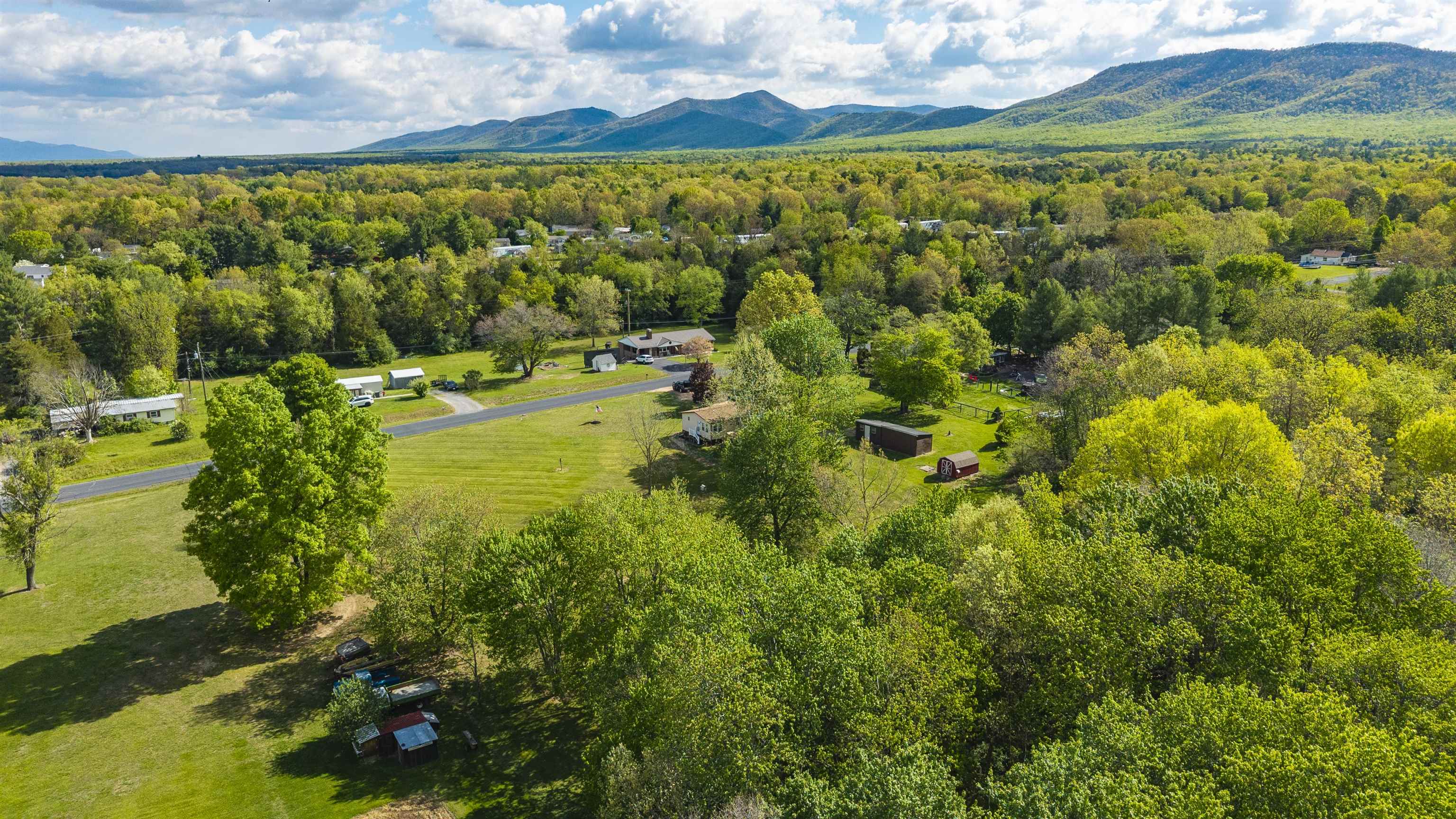 101 THOROFARE RD, WAYNESBORO, Virginia 22980, 3 Bedrooms Bedrooms, ,2 BathroomsBathrooms,Residential,101 THOROFARE RD,676122 MLS # 676122