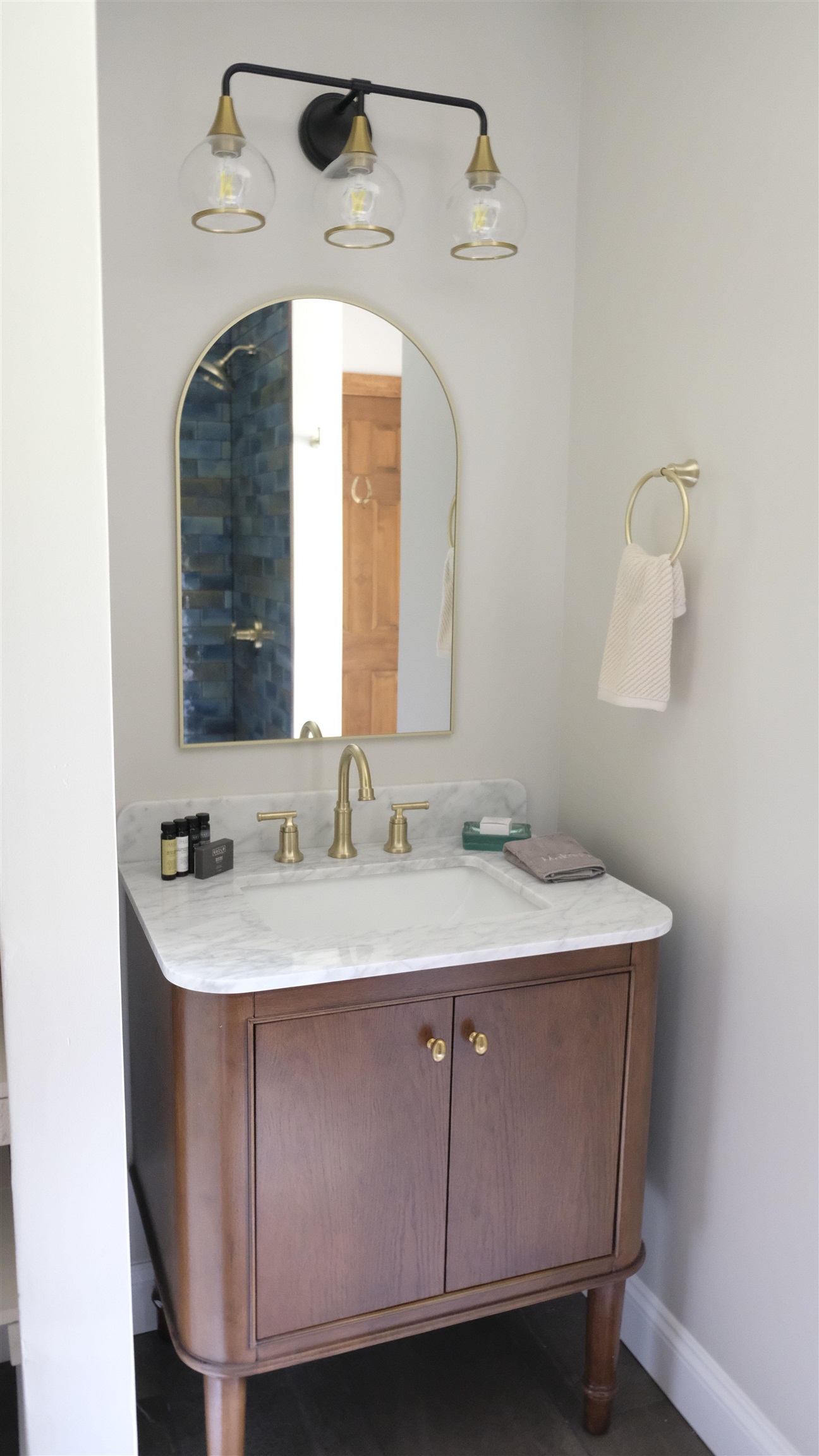 352 TYE RIVER TPKE, VESUVIUS, Virginia 24483, ,Commercial,352 TYE RIVER TPKE,676134 MLS # 676134