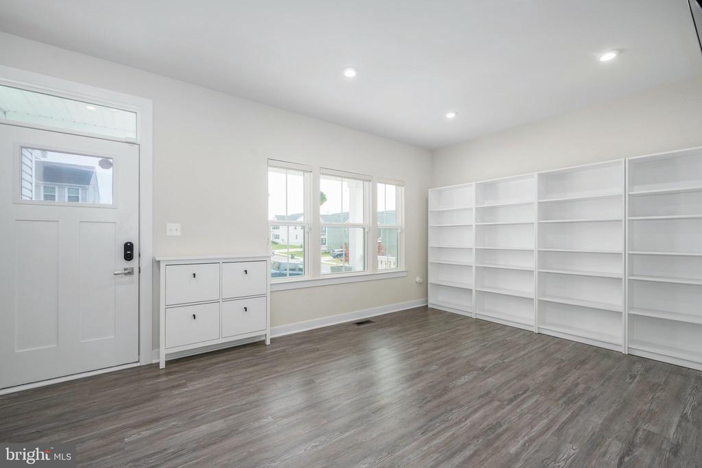 9104 MAPLE RUN DR, FREDERICKSBURG, Virginia 22407, 5 Bedrooms Bedrooms, ,4 BathroomsBathrooms,Residential,9104 MAPLE RUN DR,VASP2040660 MLS # VASP2040660