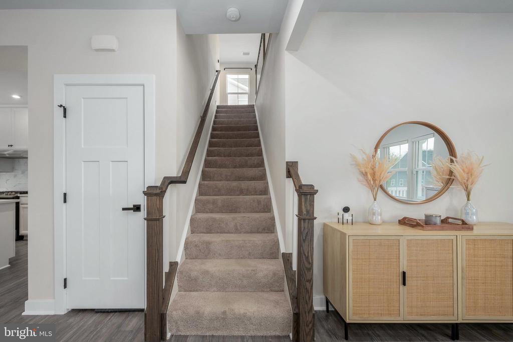 9104 MAPLE RUN DR, FREDERICKSBURG, Virginia 22407, 5 Bedrooms Bedrooms, ,4 BathroomsBathrooms,Residential,9104 MAPLE RUN DR,VASP2040660 MLS # VASP2040660