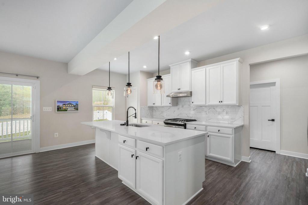 9104 MAPLE RUN DR, FREDERICKSBURG, Virginia 22407, 5 Bedrooms Bedrooms, ,4 BathroomsBathrooms,Residential,9104 MAPLE RUN DR,VASP2040660 MLS # VASP2040660