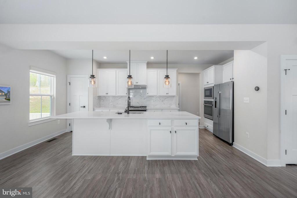 9104 MAPLE RUN DR, FREDERICKSBURG, Virginia 22407, 5 Bedrooms Bedrooms, ,4 BathroomsBathrooms,Residential,9104 MAPLE RUN DR,VASP2040660 MLS # VASP2040660