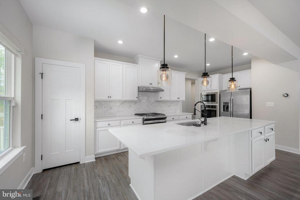 9104 MAPLE RUN DR, FREDERICKSBURG, Virginia 22407, 5 Bedrooms Bedrooms, ,4 BathroomsBathrooms,Residential,9104 MAPLE RUN DR,VASP2040660 MLS # VASP2040660