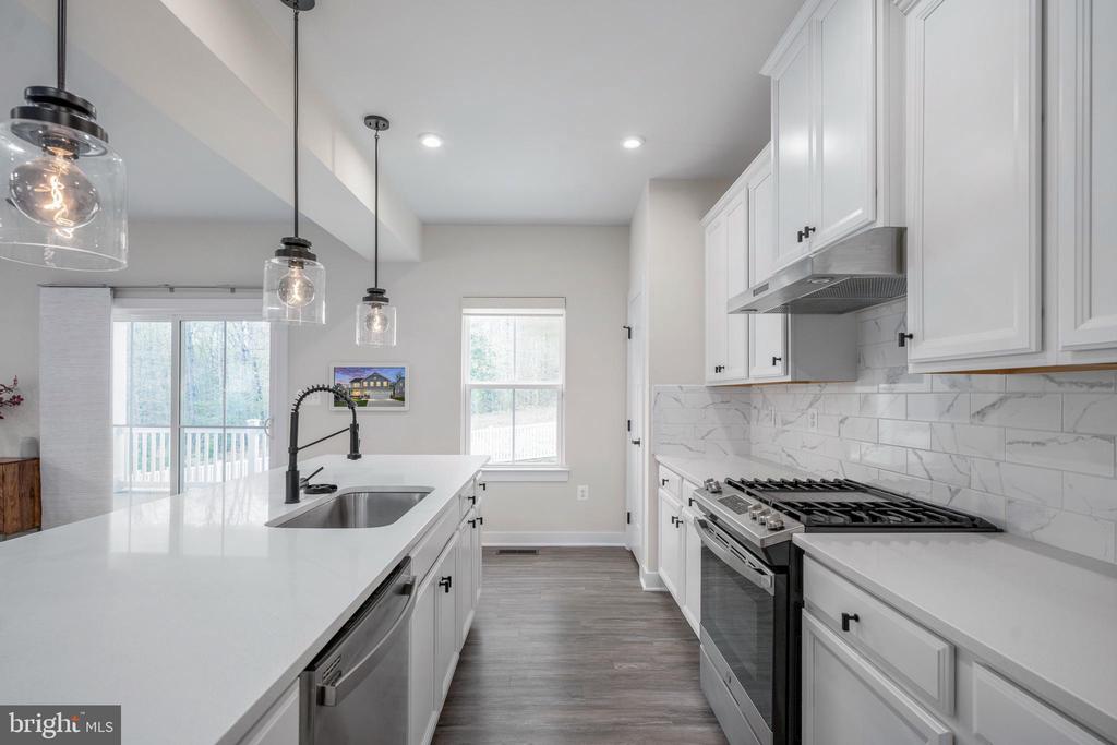 9104 MAPLE RUN DR, FREDERICKSBURG, Virginia 22407, 5 Bedrooms Bedrooms, ,4 BathroomsBathrooms,Residential,9104 MAPLE RUN DR,VASP2040660 MLS # VASP2040660