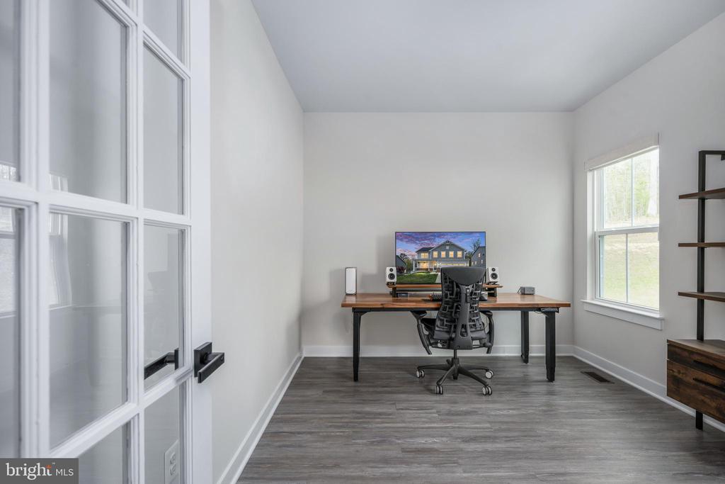 9104 MAPLE RUN DR, FREDERICKSBURG, Virginia 22407, 5 Bedrooms Bedrooms, ,4 BathroomsBathrooms,Residential,9104 MAPLE RUN DR,VASP2040660 MLS # VASP2040660