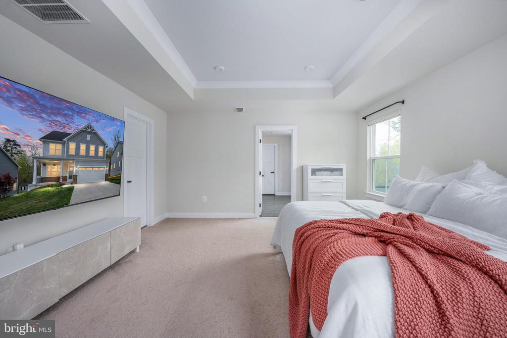 9104 MAPLE RUN DR, FREDERICKSBURG, Virginia 22407, 5 Bedrooms Bedrooms, ,4 BathroomsBathrooms,Residential,9104 MAPLE RUN DR,VASP2040660 MLS # VASP2040660