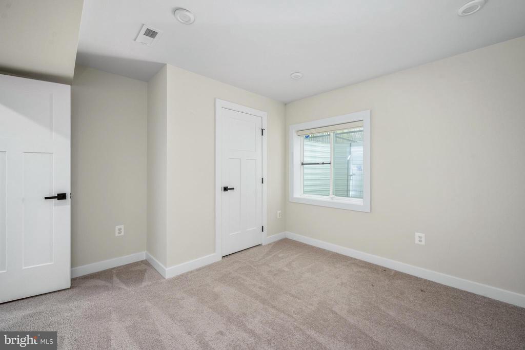 9104 MAPLE RUN DR, FREDERICKSBURG, Virginia 22407, 5 Bedrooms Bedrooms, ,4 BathroomsBathrooms,Residential,9104 MAPLE RUN DR,VASP2040660 MLS # VASP2040660