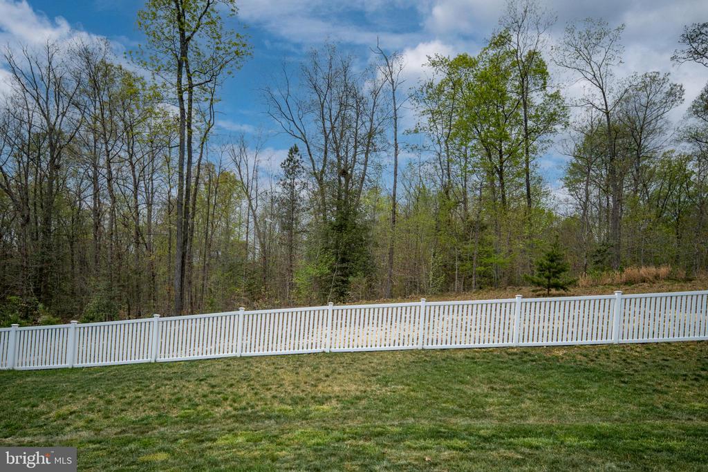 9104 MAPLE RUN DR, FREDERICKSBURG, Virginia 22407, 5 Bedrooms Bedrooms, ,4 BathroomsBathrooms,Residential,9104 MAPLE RUN DR,VASP2040660 MLS # VASP2040660