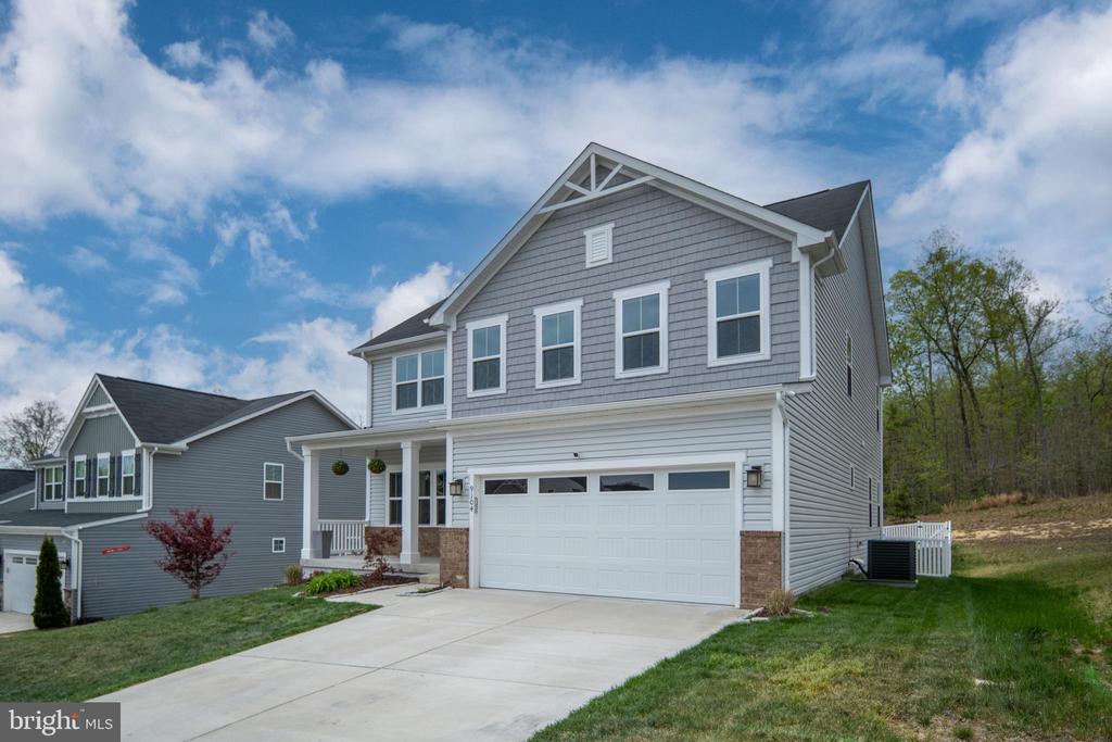 9104 MAPLE RUN DR, FREDERICKSBURG, Virginia 22407, 5 Bedrooms Bedrooms, ,4 BathroomsBathrooms,Residential,9104 MAPLE RUN DR,VASP2040660 MLS # VASP2040660