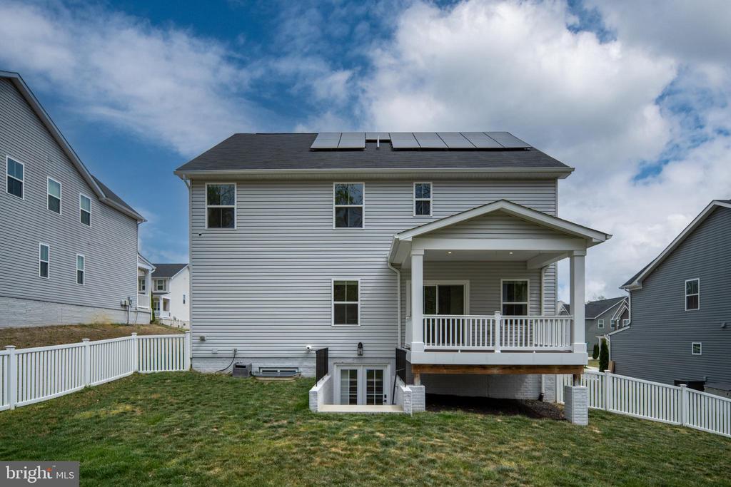 9104 MAPLE RUN DR, FREDERICKSBURG, Virginia 22407, 5 Bedrooms Bedrooms, ,4 BathroomsBathrooms,Residential,9104 MAPLE RUN DR,VASP2040660 MLS # VASP2040660