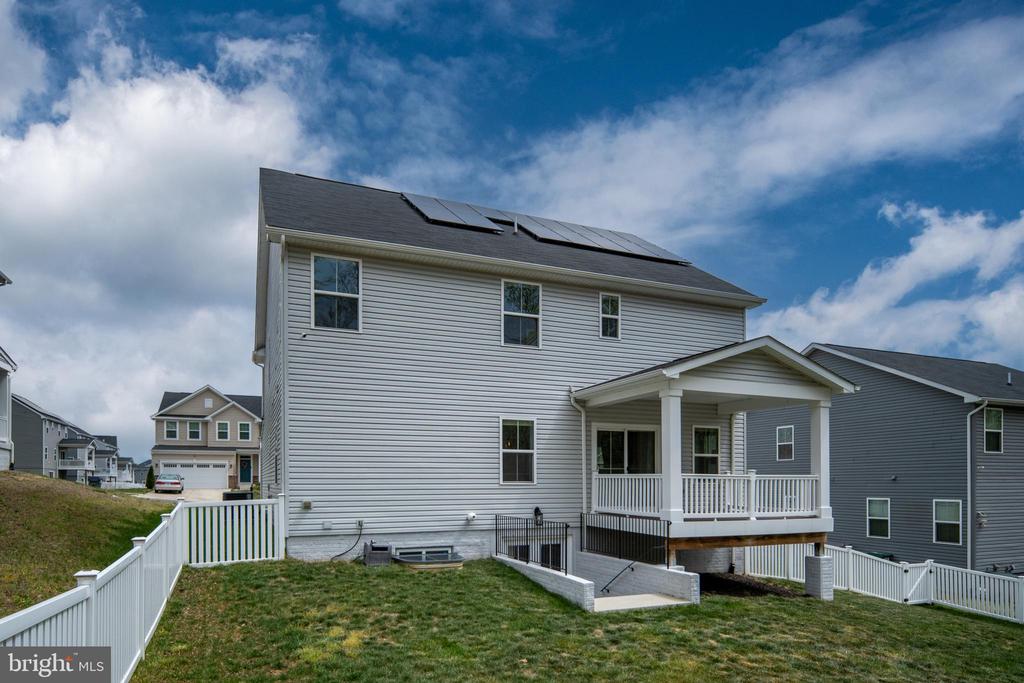 9104 MAPLE RUN DR, FREDERICKSBURG, Virginia 22407, 5 Bedrooms Bedrooms, ,4 BathroomsBathrooms,Residential,9104 MAPLE RUN DR,VASP2040660 MLS # VASP2040660