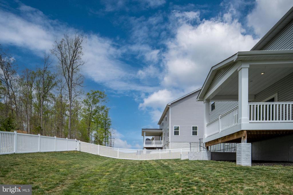 9104 MAPLE RUN DR, FREDERICKSBURG, Virginia 22407, 5 Bedrooms Bedrooms, ,4 BathroomsBathrooms,Residential,9104 MAPLE RUN DR,VASP2040660 MLS # VASP2040660