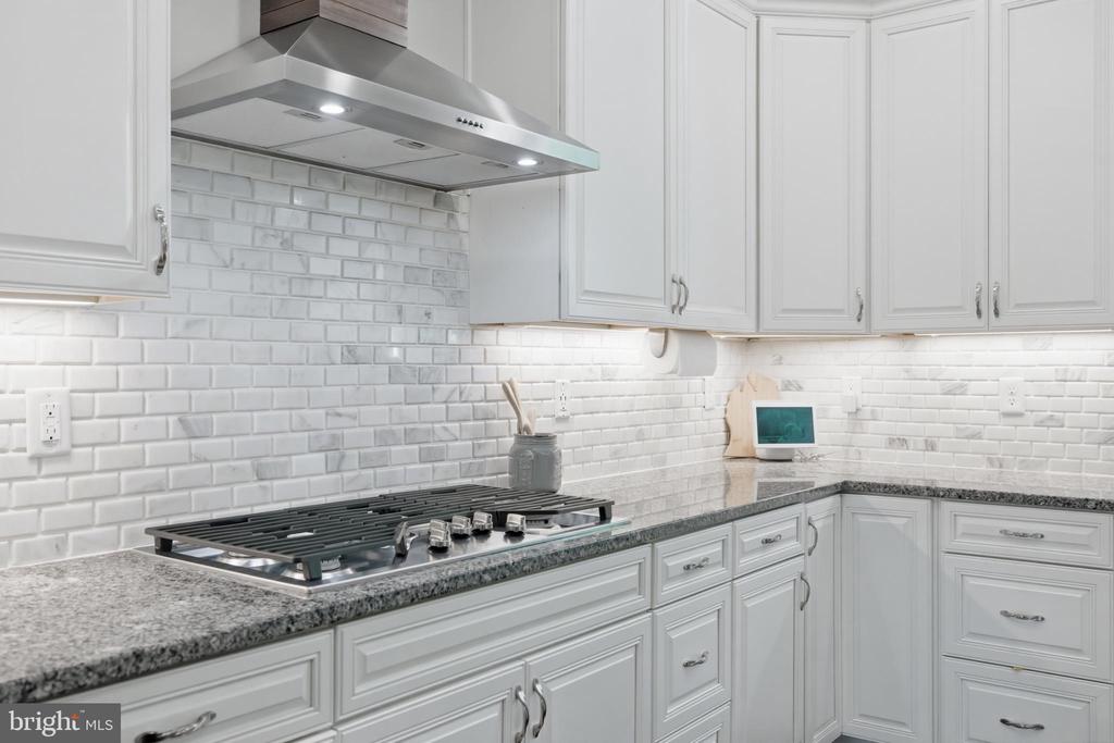 6324 VINT HILL RD, WARRENTON, Virginia 20187, 5 Bedrooms Bedrooms, ,2 BathroomsBathrooms,Residential,6324 VINT HILL RD,VAFQ2021488 MLS # VAFQ2021488